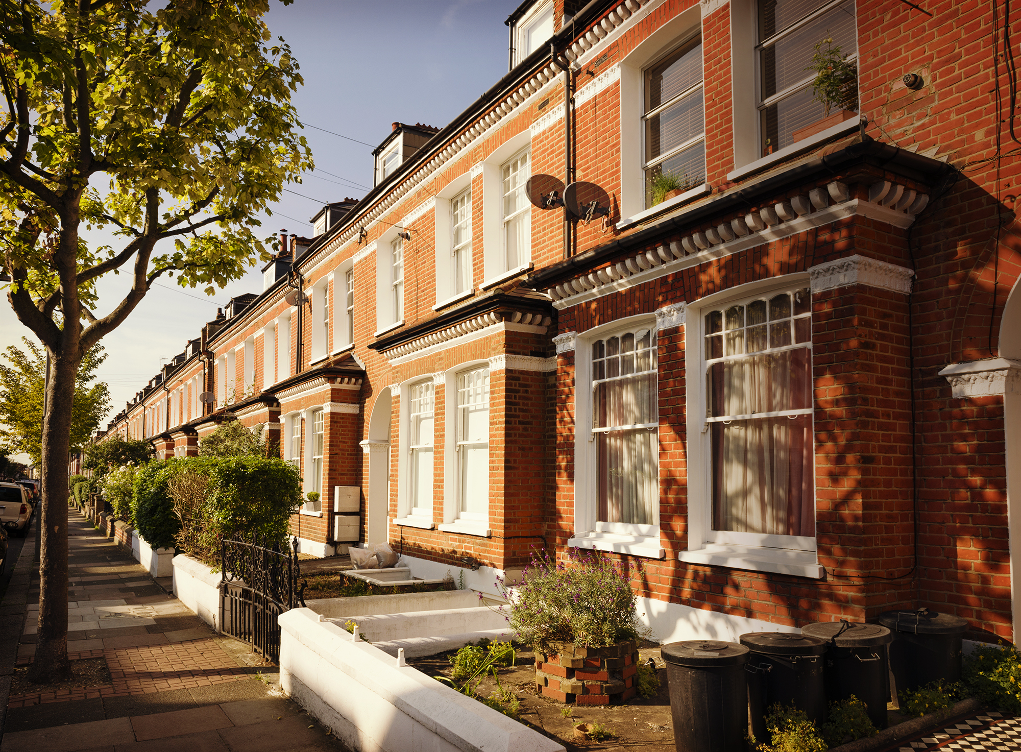 UK Finance and BSA agree voluntary pause on residential and buy-to-let possessions