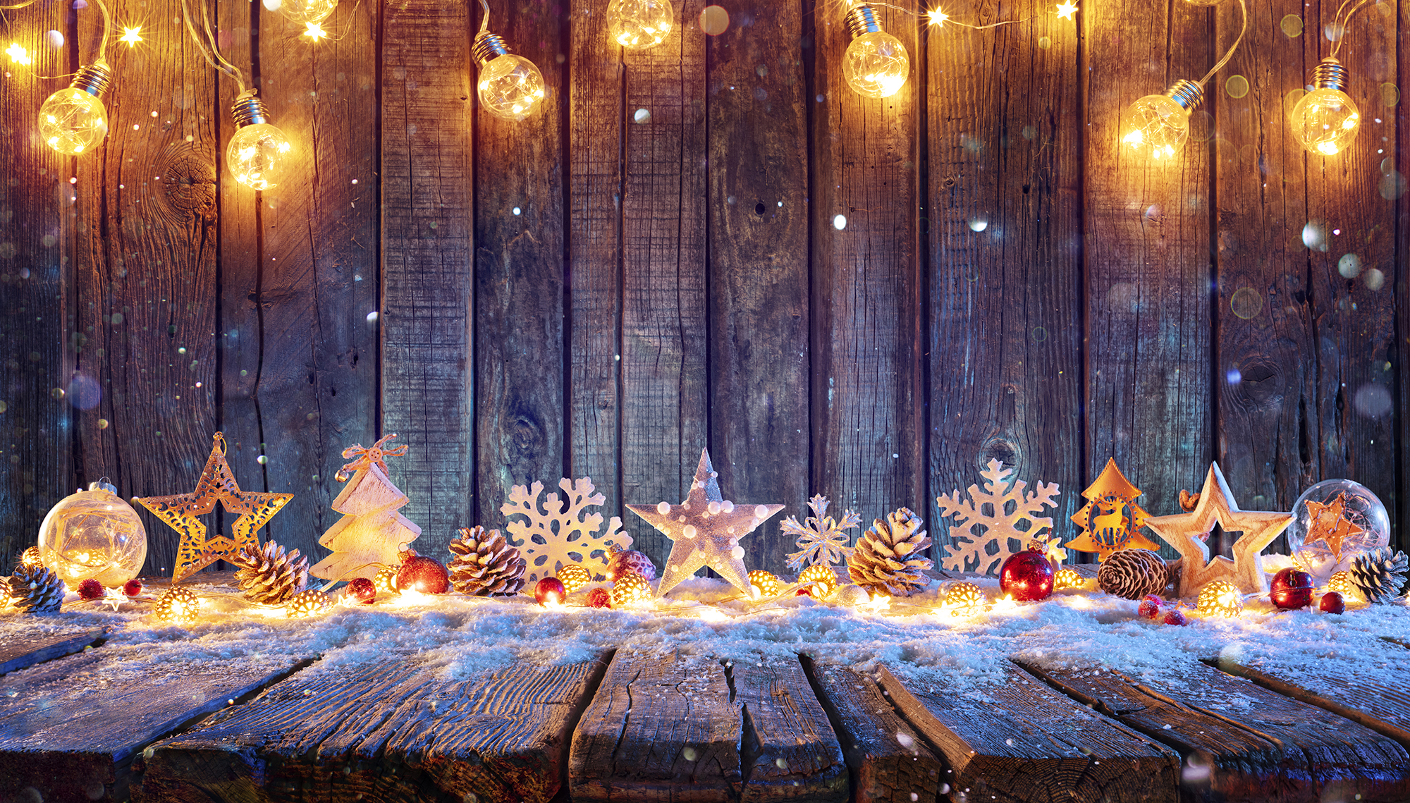 Decorate this Christmas on a budget