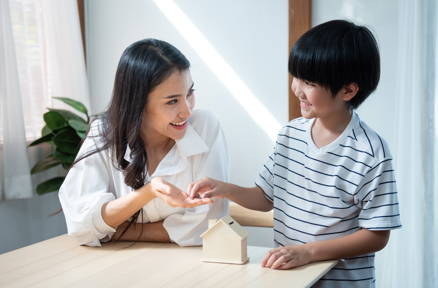 Talk Money Week 2022: PayPlan encourages open chats about money to prevent people from suffering in silence